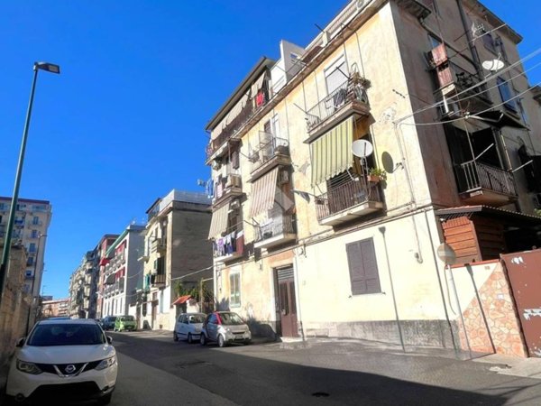 appartamento in vendita a Napoli in zona Secondigliano