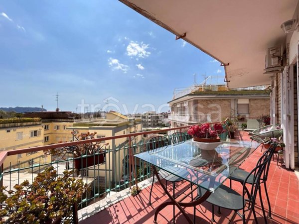 appartamento in vendita a Napoli in zona Bagnoli
