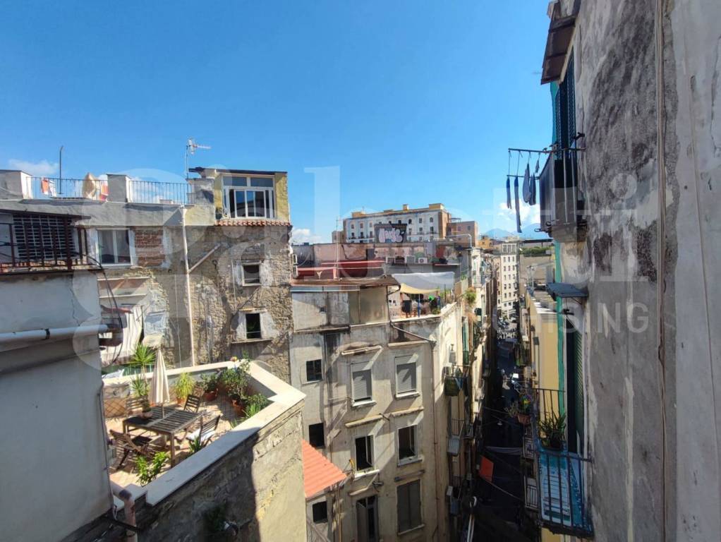 appartamento in vendita a Napoli in zona Montecalvario