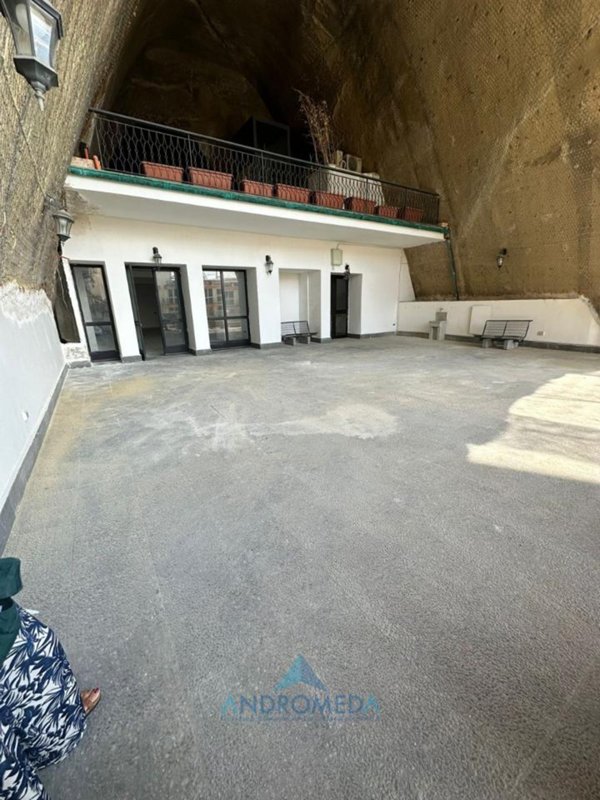 appartamento in vendita a Napoli in zona Posillipo