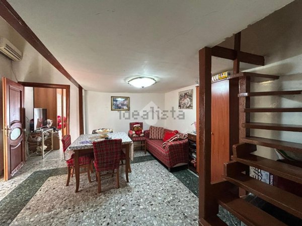 appartamento in vendita a Napoli in zona Secondigliano