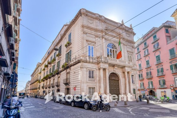 negozio in vendita a Napoli