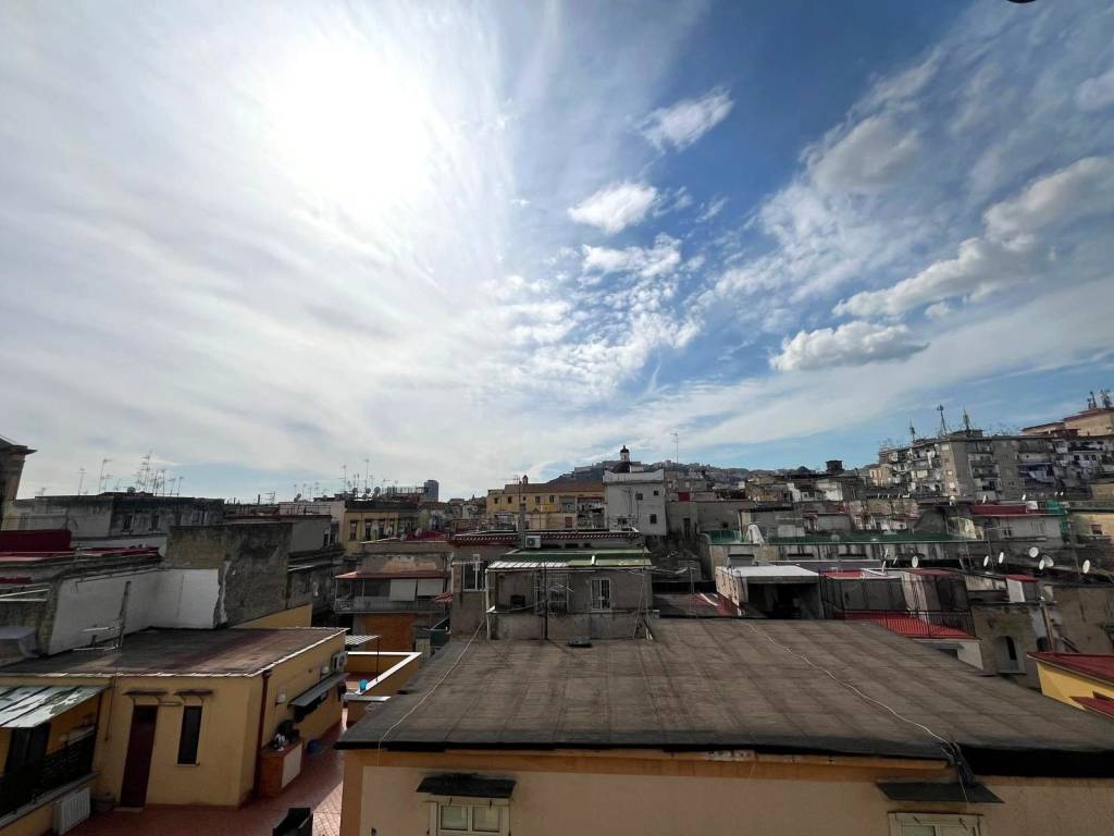 appartamento in vendita a Napoli in zona Pendino / San Giuseppe
