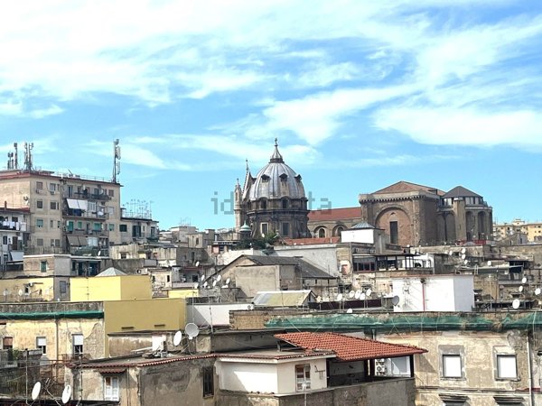 appartamento in vendita a Napoli in zona Pendino / San Giuseppe
