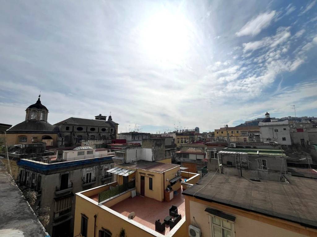 appartamento in vendita a Napoli in zona Pendino / San Giuseppe