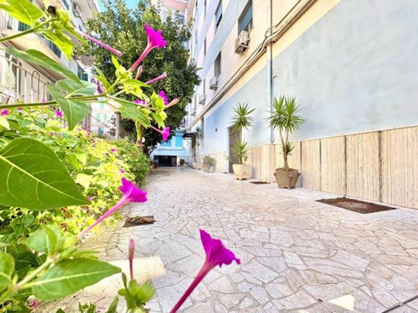 appartamento in vendita a Napoli in zona Bagnoli
