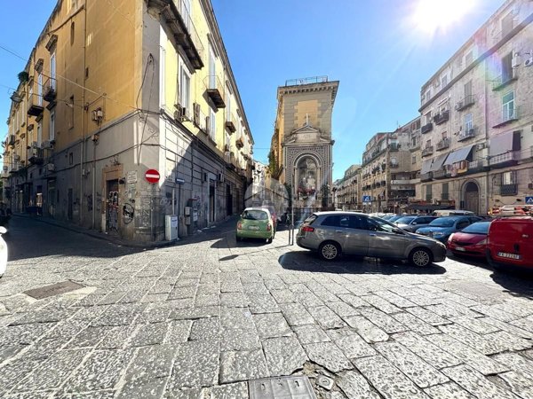 appartamento in vendita a Napoli in zona San Lorenzo