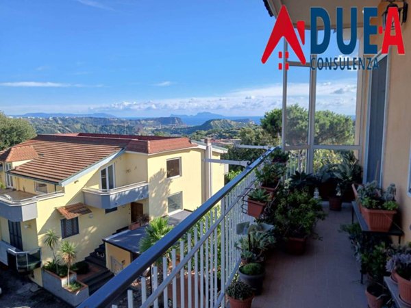 appartamento in vendita a Napoli in zona Pianura