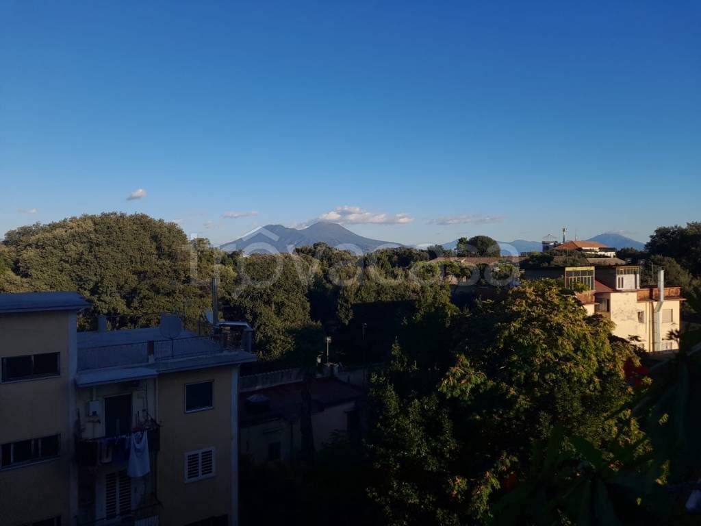 appartamento in vendita a Napoli in zona Capodimonte / Colli Aminei