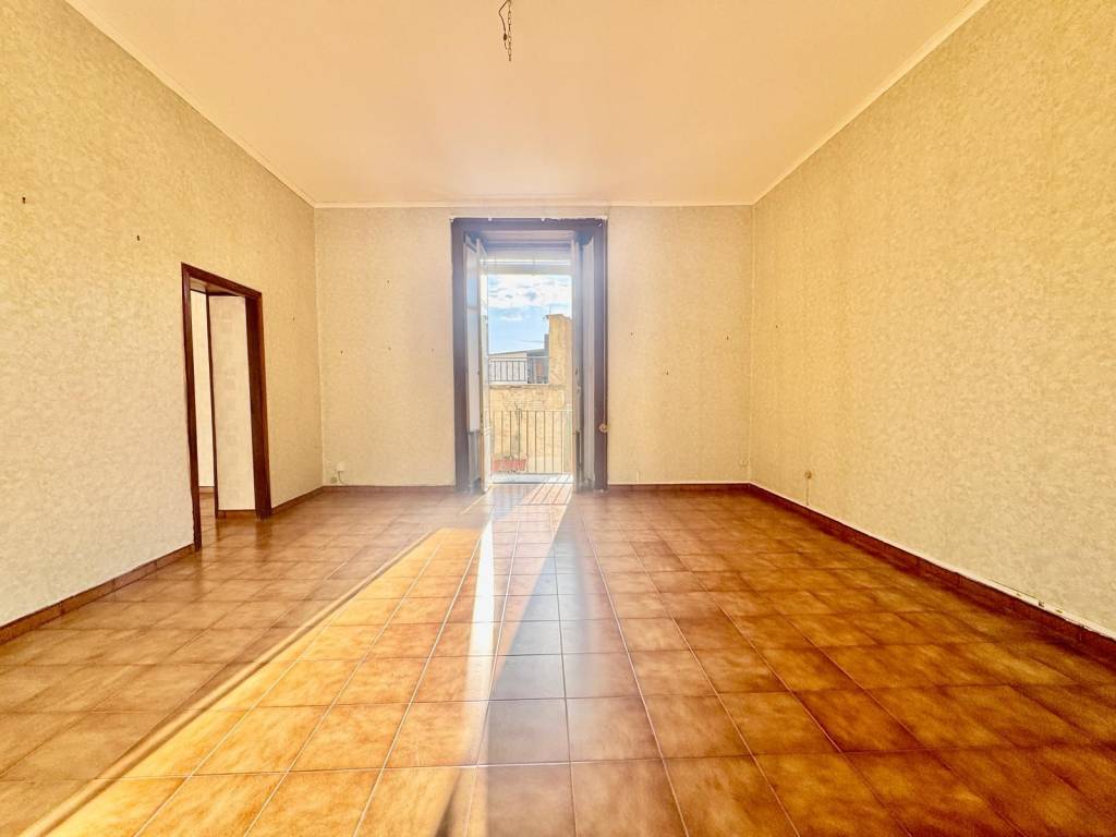 appartamento in vendita a Napoli in zona Stella