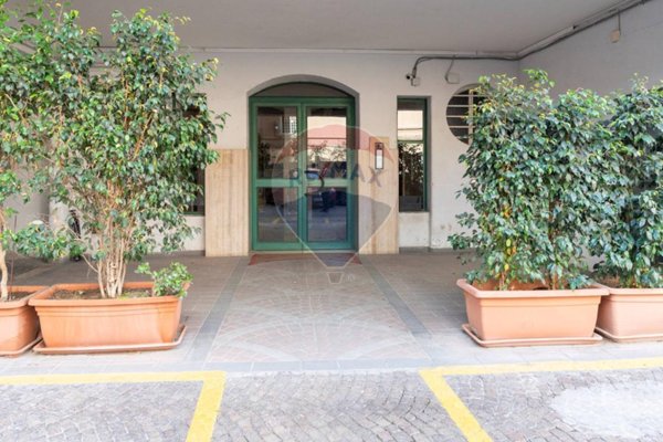 appartamento in vendita a Napoli in zona Chiaia