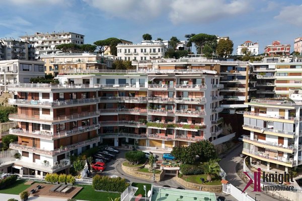 appartamento in vendita a Napoli in zona Posillipo