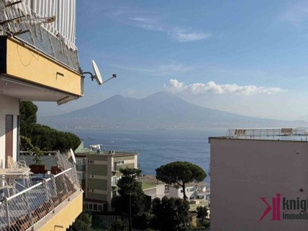 appartamento in vendita a Napoli in zona Posillipo