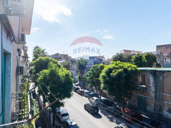 appartamento in vendita a Napoli in zona Secondigliano