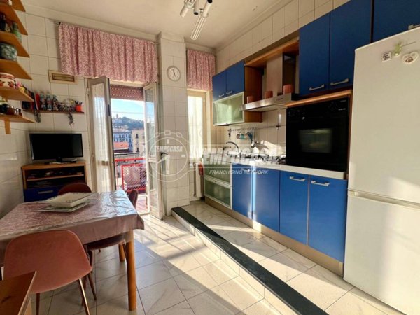 appartamento in vendita a Napoli in zona San Lorenzo