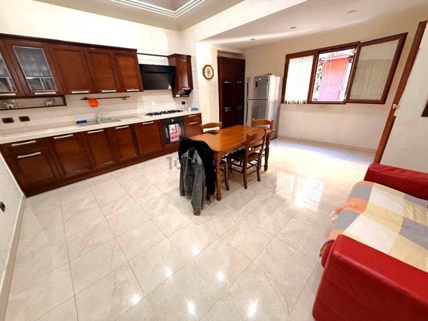 appartamento in vendita a Napoli in zona Pendino / San Giuseppe