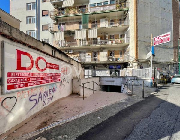 negozio in vendita a Napoli in zona Soccavo
