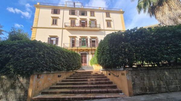 appartamento in vendita a Napoli in zona Arenella