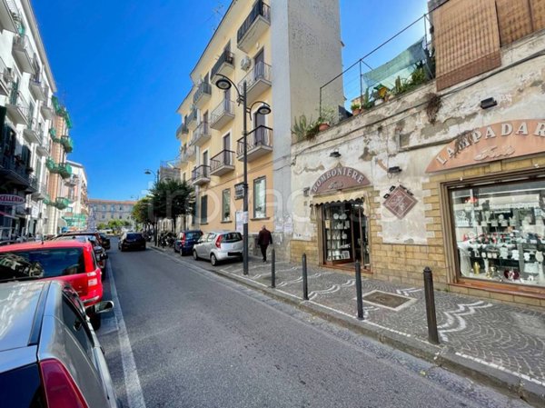 negozio in vendita a Napoli in zona Barra
