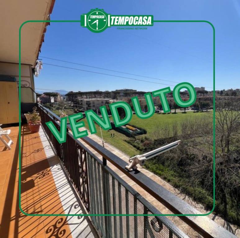 appartamento in vendita a Napoli in zona Pianura