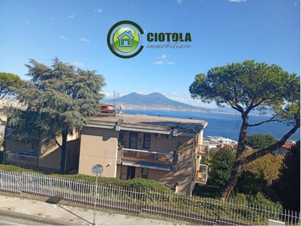 appartamento in vendita a Napoli in zona Posillipo