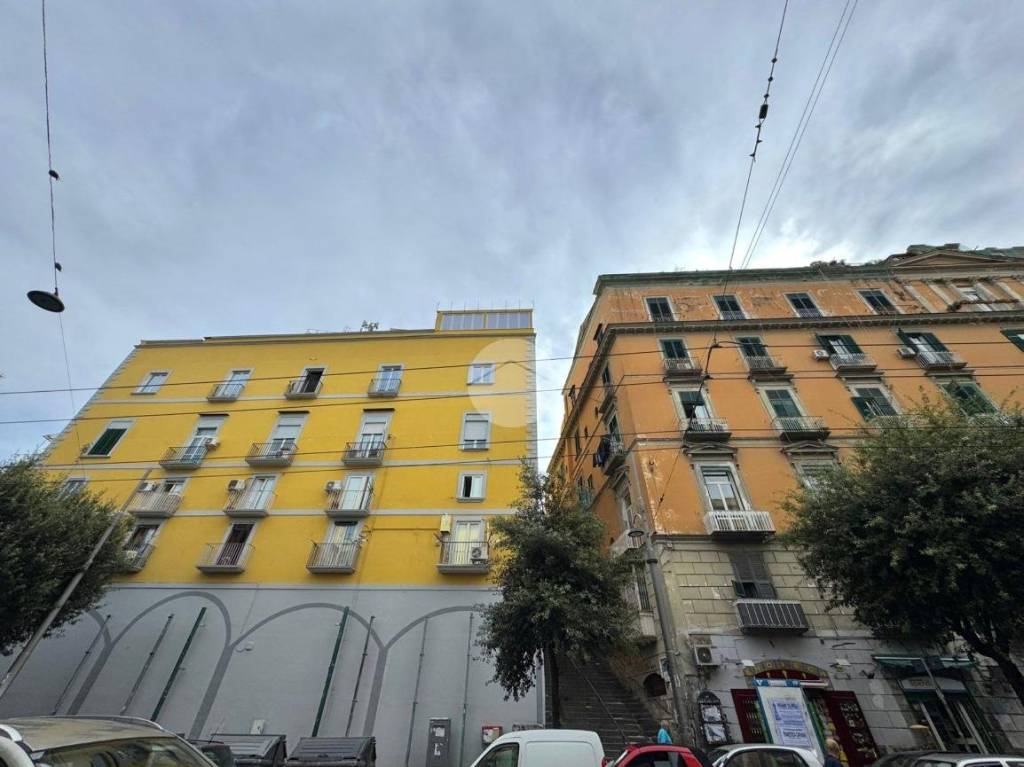 appartamento in vendita a Napoli in zona Stella