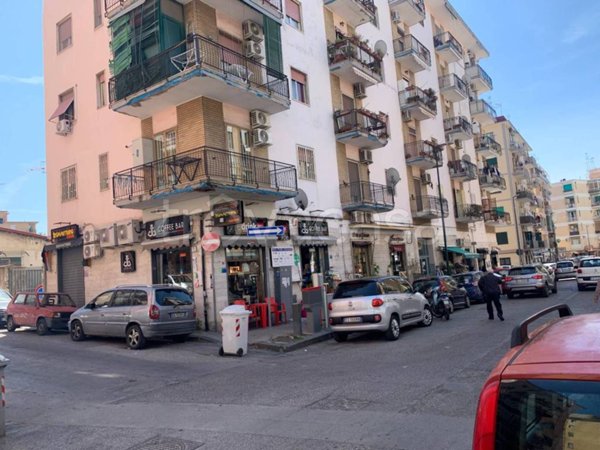 negozio in vendita a Napoli in zona Soccavo