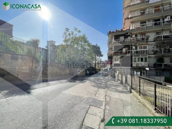 negozio in vendita a Napoli in zona Arenella