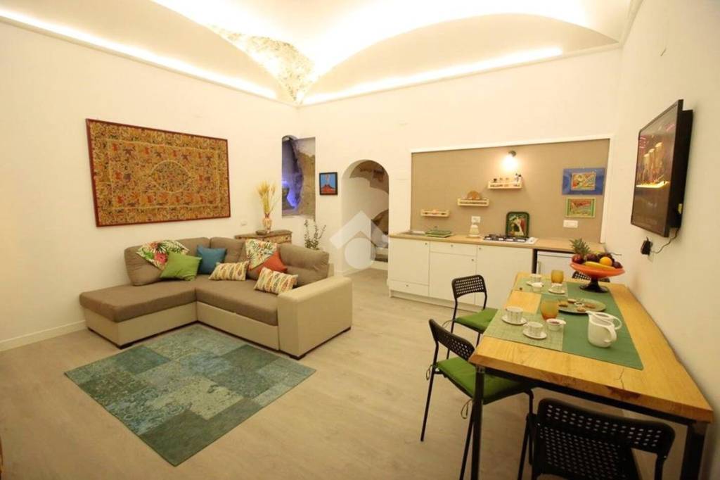 appartamento in vendita a Napoli in zona San Ferdinando