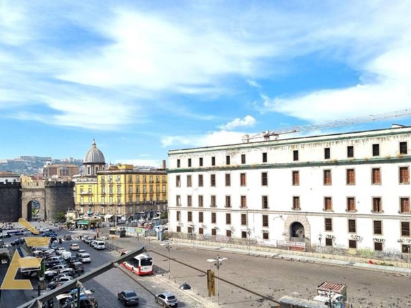 appartamento in vendita a Napoli in zona Pendino / San Giuseppe