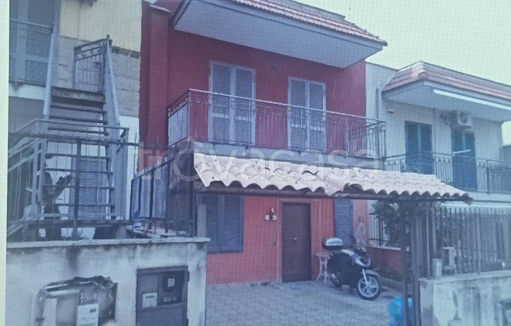 casa indipendente in vendita a Napoli in zona Pianura