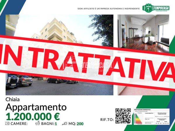 appartamento in vendita a Napoli in zona Chiaia