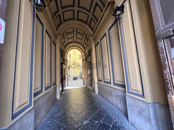 appartamento in vendita a Napoli in zona Pendino / San Giuseppe