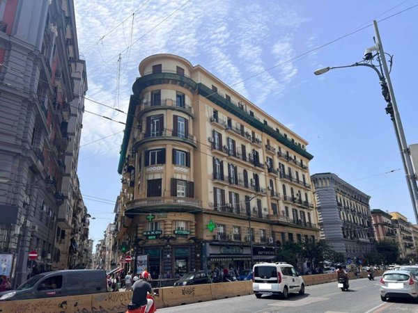 appartamento in vendita a Napoli in zona Pendino / San Giuseppe