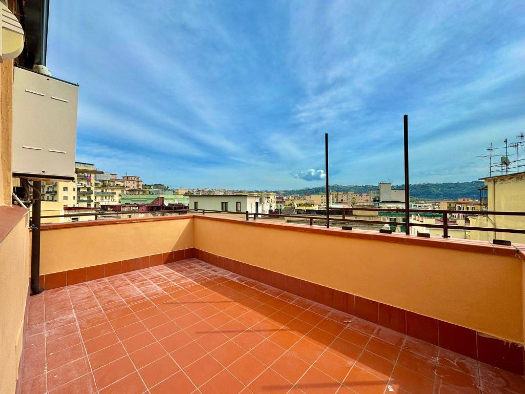 appartamento in vendita a Napoli in zona Bagnoli