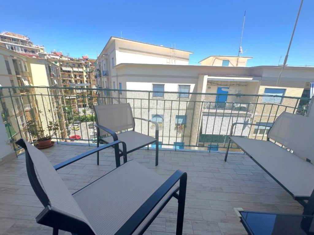 appartamento in vendita a Napoli in zona Arenella
