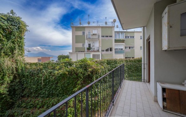 appartamento in vendita a Napoli in zona Posillipo