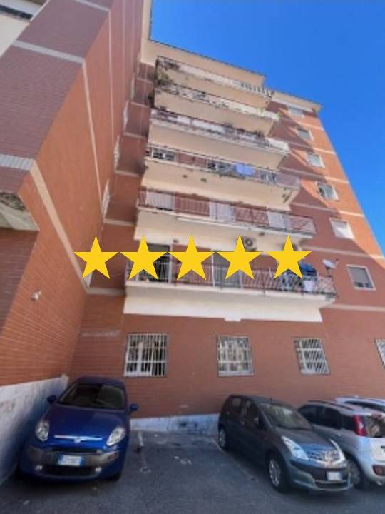 appartamento in vendita a Napoli in zona Bagnoli