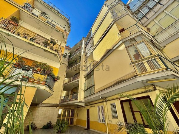 appartamento in vendita a Napoli in zona Arenella