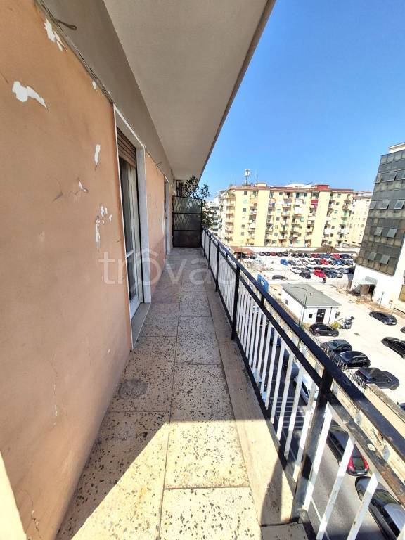 casa indipendente in vendita a Napoli in zona Fuorigrotta