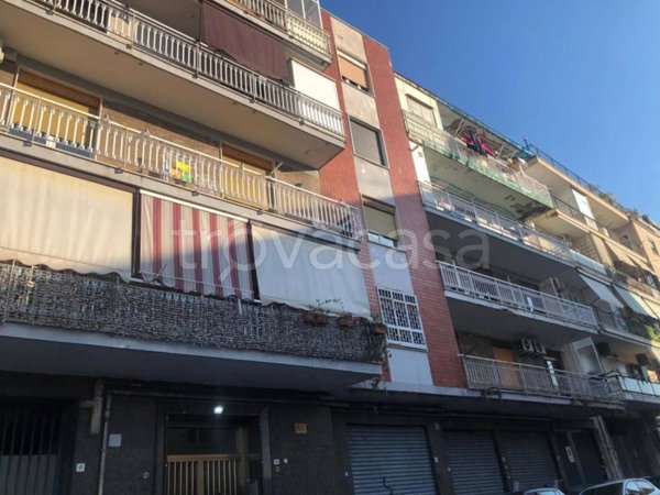 appartamento in vendita a Napoli in zona Poggioreale