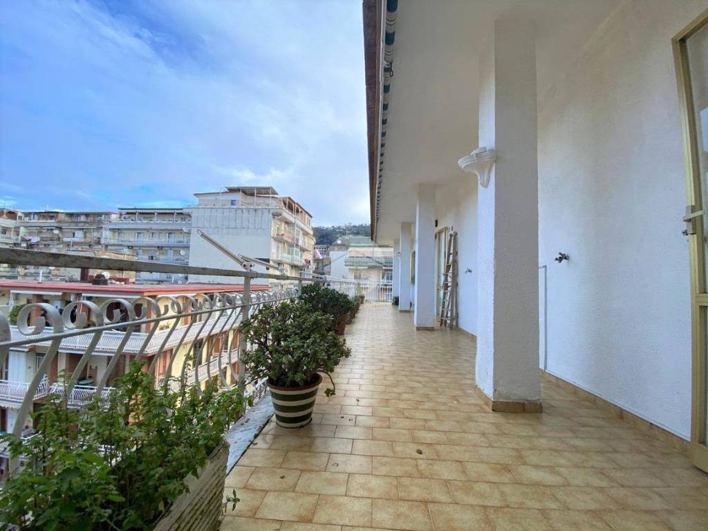 appartamento in vendita a Napoli in zona Pianura