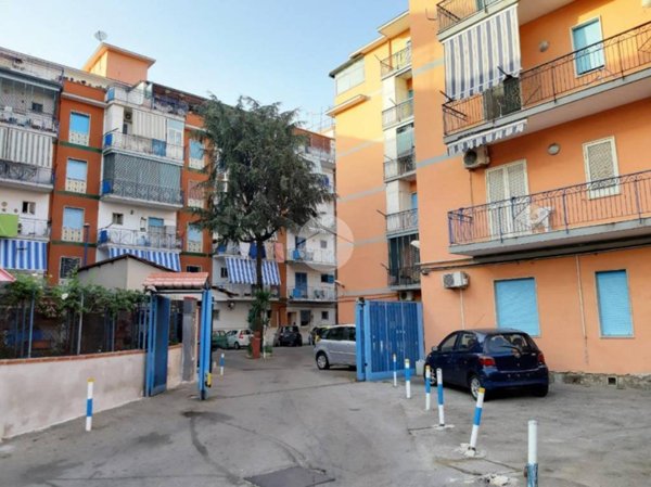 appartamento in vendita a Napoli in zona Barra