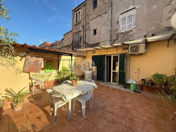 appartamento in vendita a Napoli in zona Pendino / San Giuseppe