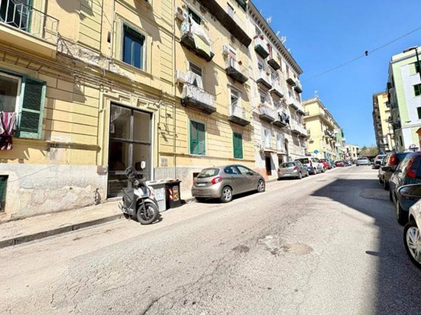 appartamento in vendita a Napoli in zona Bagnoli