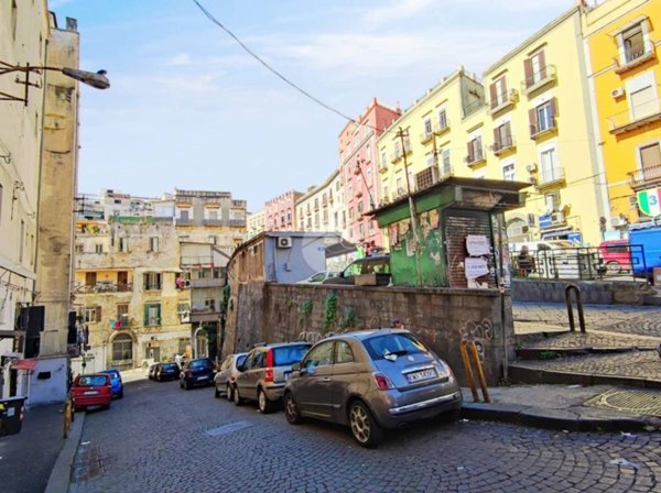 appartamento in vendita a Napoli