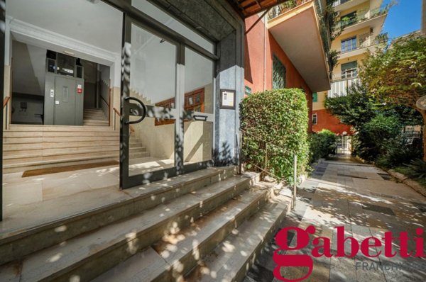 appartamento in vendita a Napoli in zona Vomero