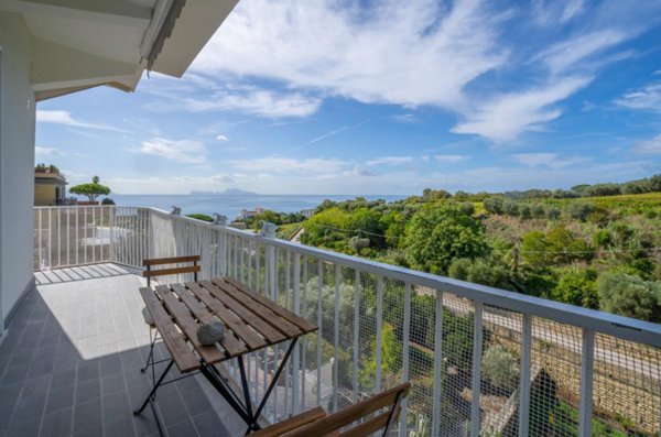 appartamento in vendita a Napoli in zona Posillipo