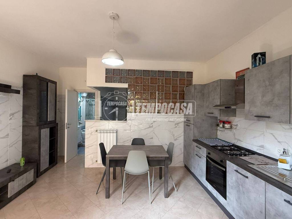 appartamento in vendita a Napoli in zona Pianura