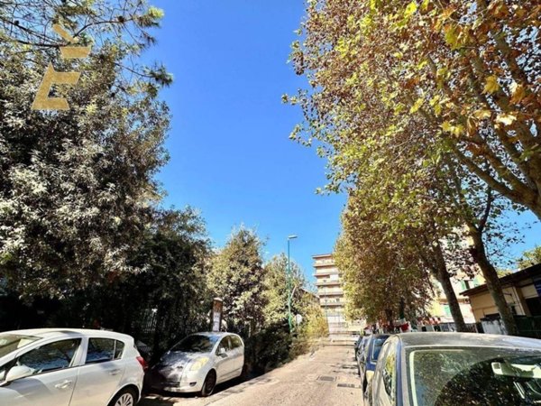 appartamento in vendita a Napoli in zona Barra